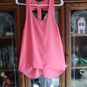 Ladies sleeveless top